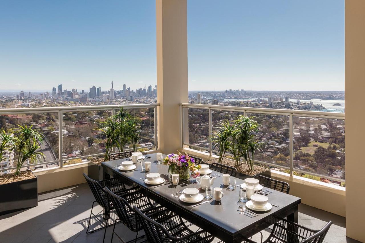 Hotel Meriton Bondi Junction 5*