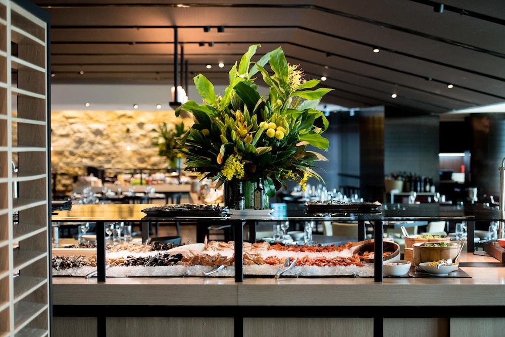 Hyatt Regency 5* Sydney