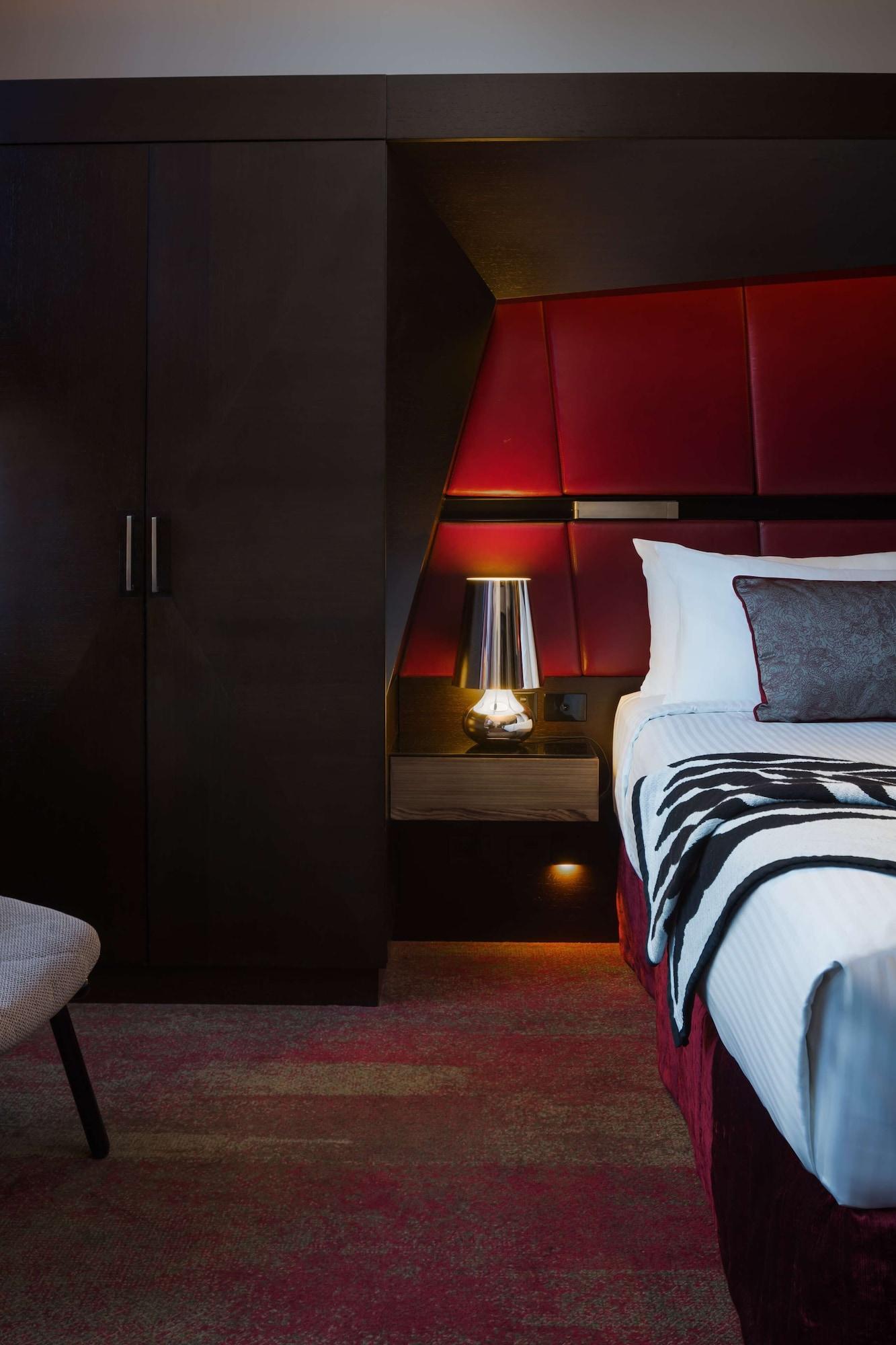Hotel Qt Sydney