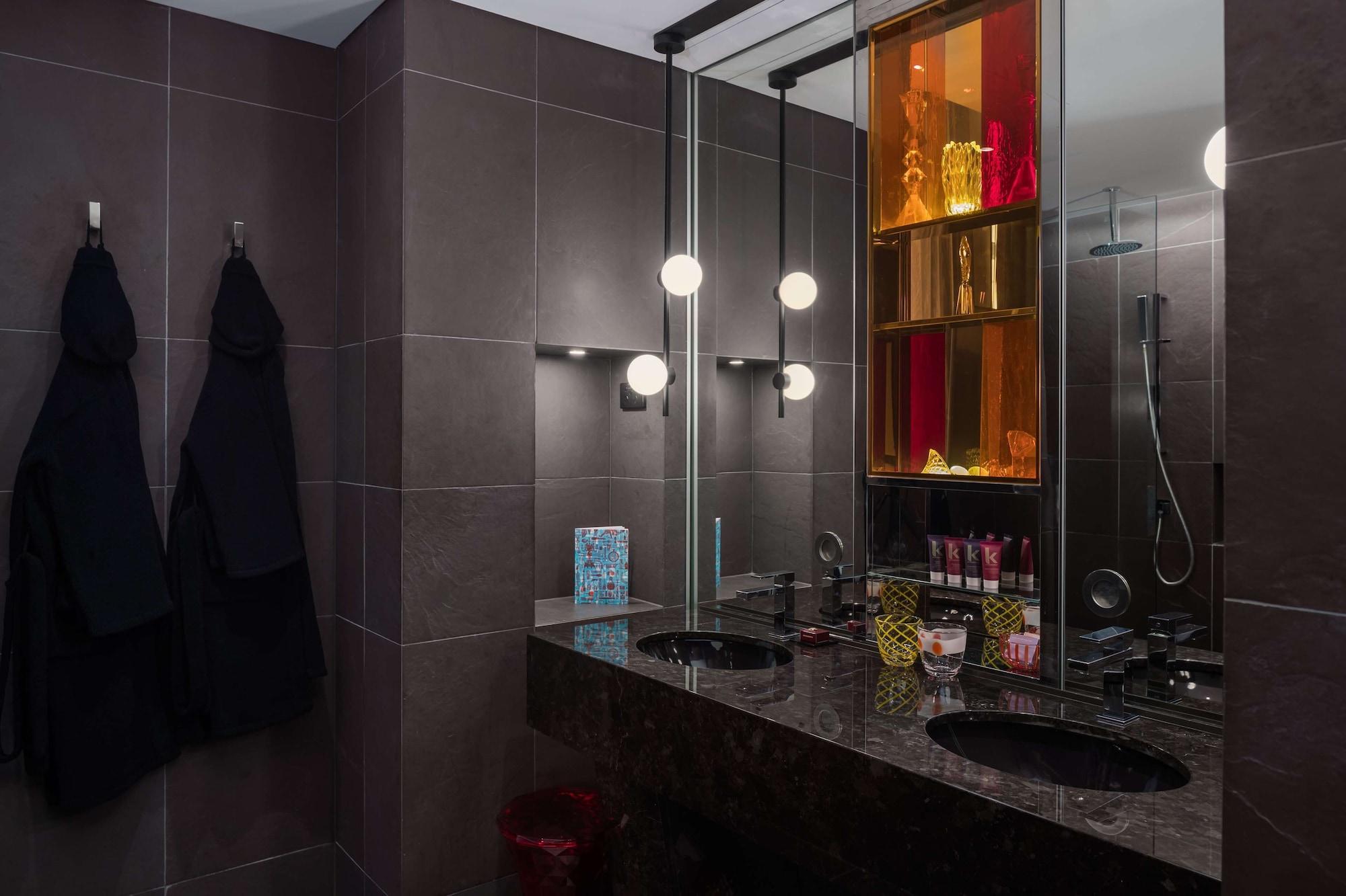 Qt Hotel Sydney
