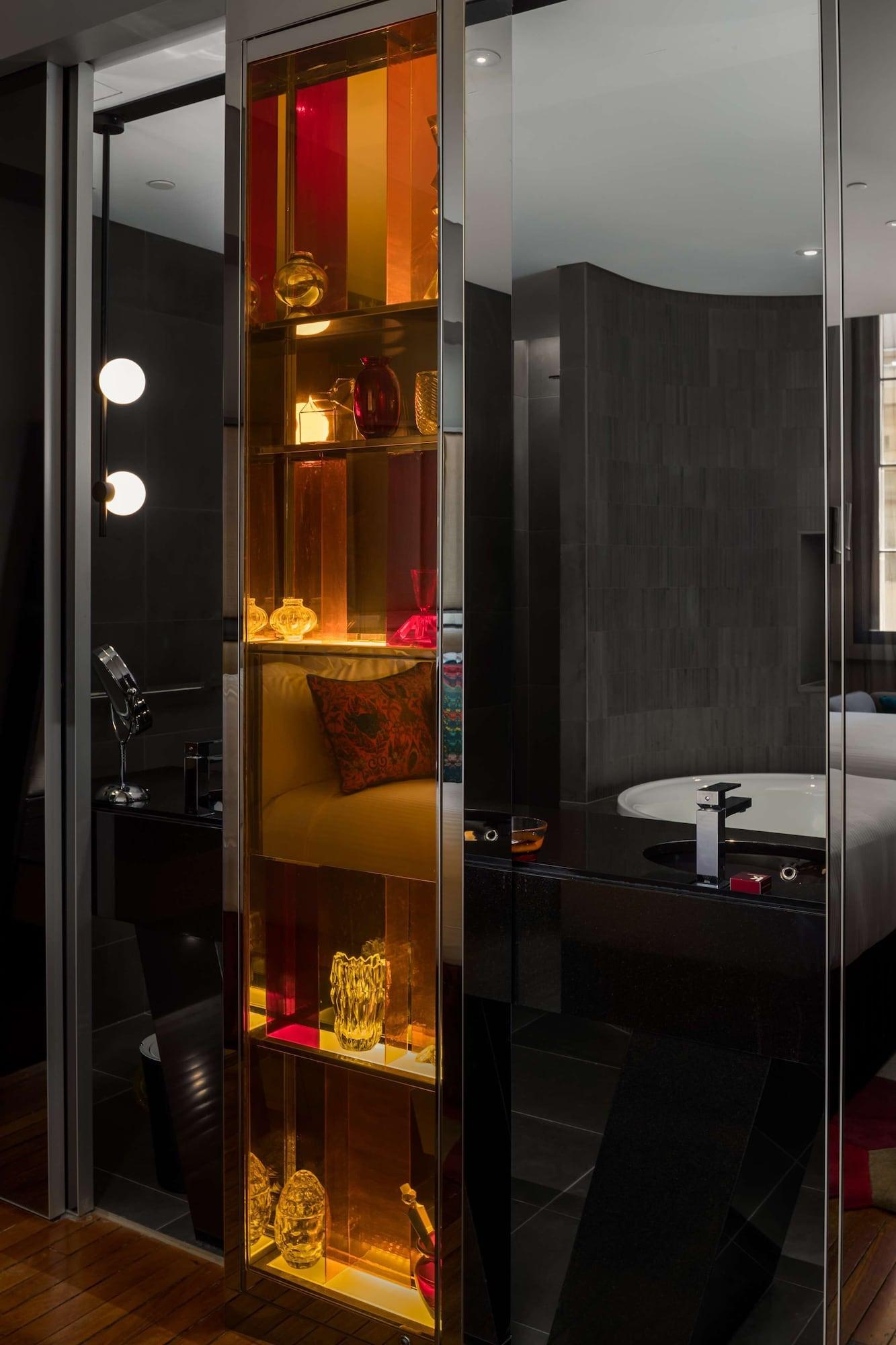 Qt Hotel Sydney