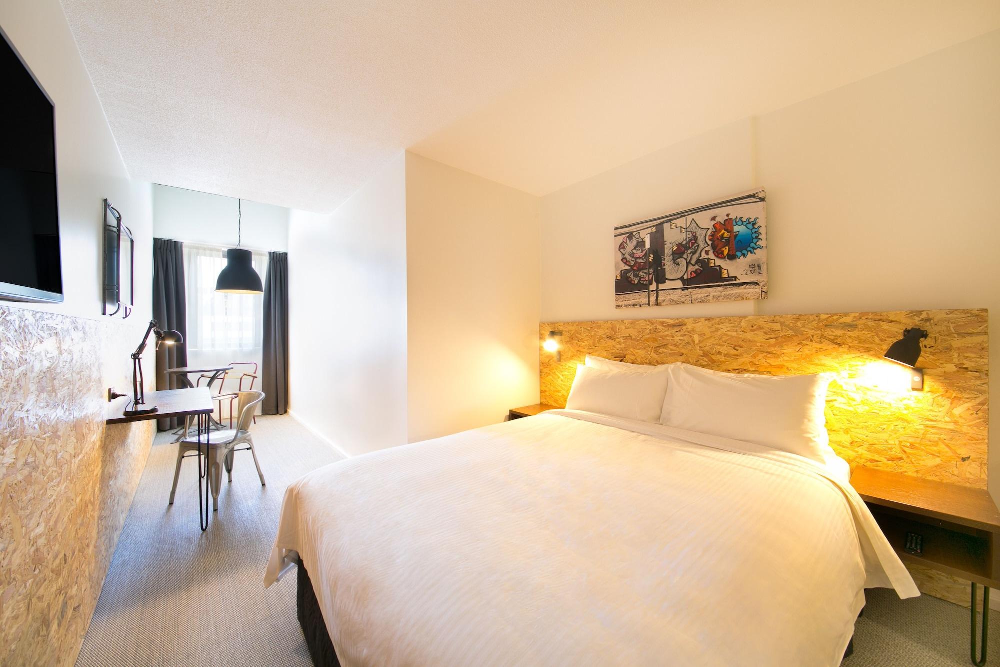 Hotel The Urban Newtown 4*