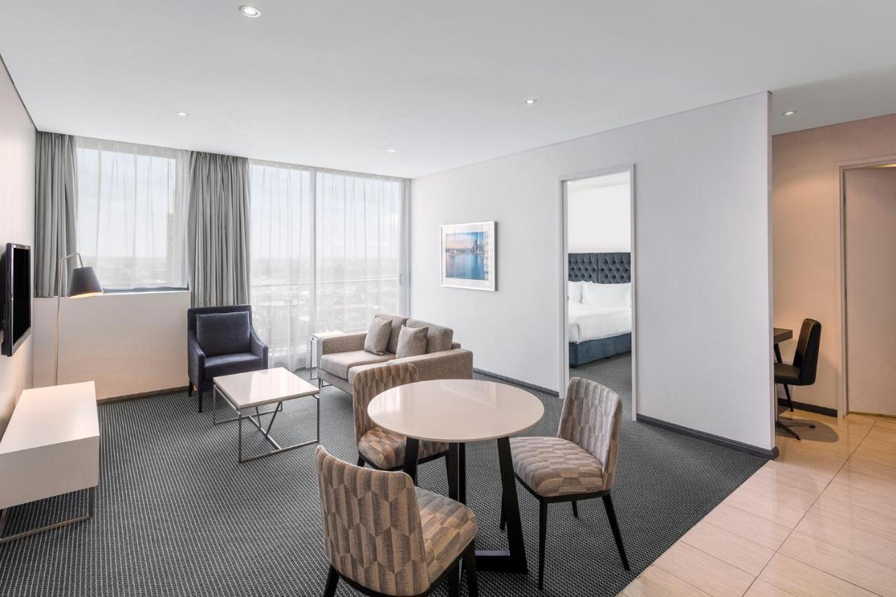 Meriton Campbell Street, 5*