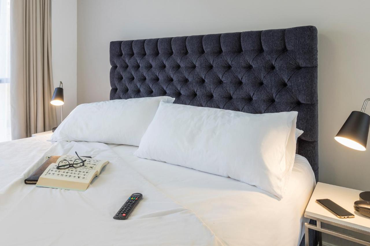 Meriton Campbell Street, Hotel
