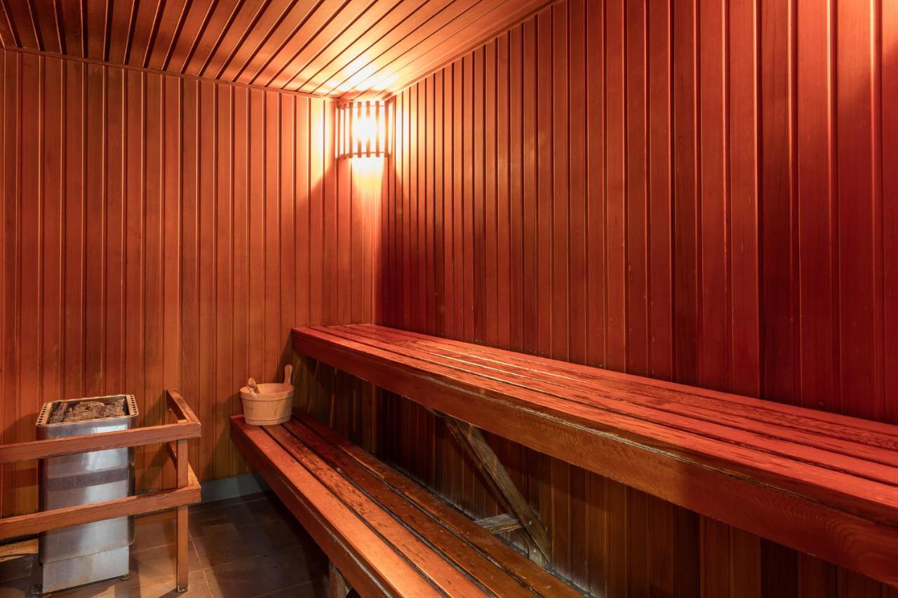 Hotel Meriton Campbell Street,