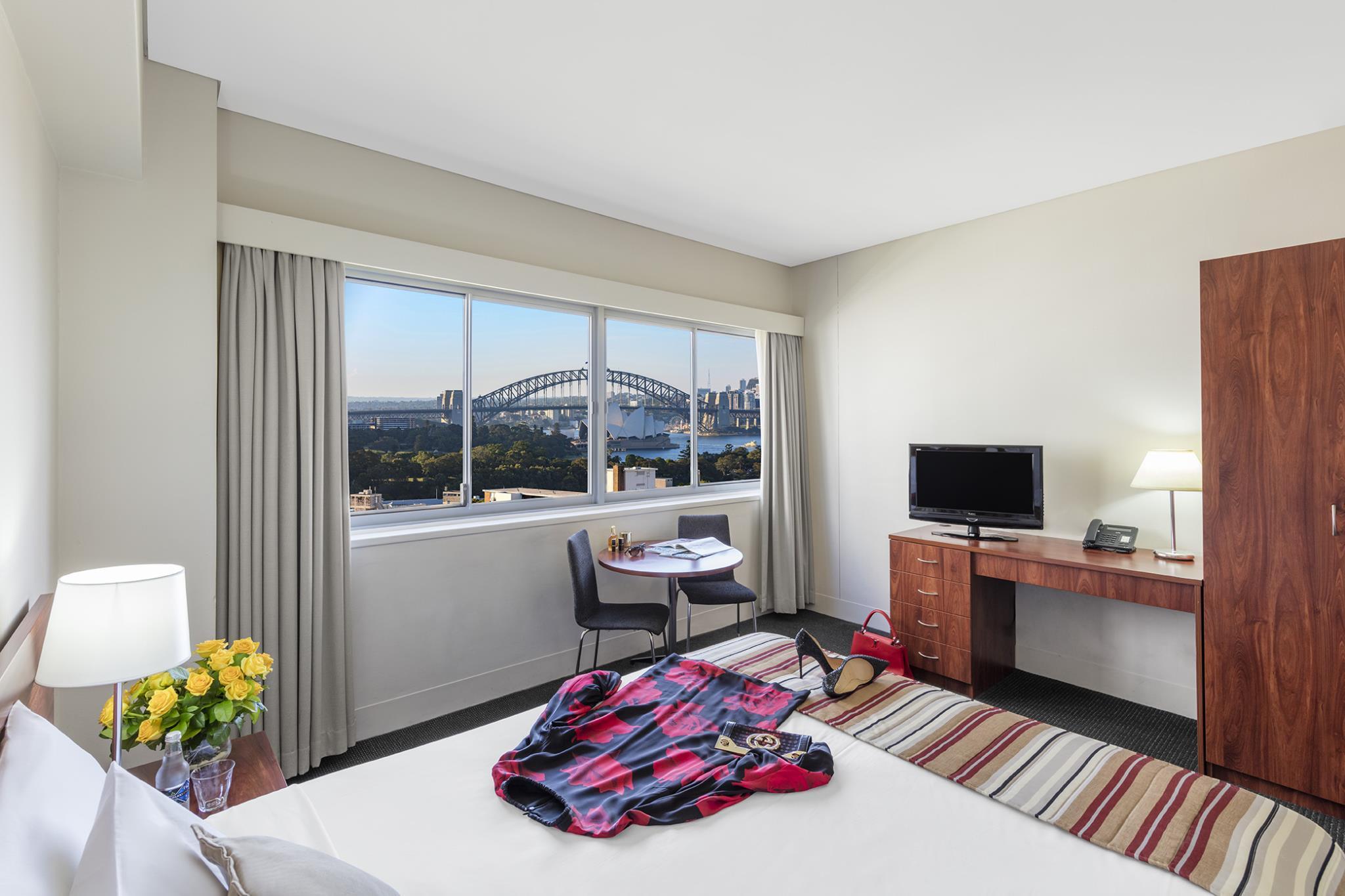 Macleay 4* Sydney