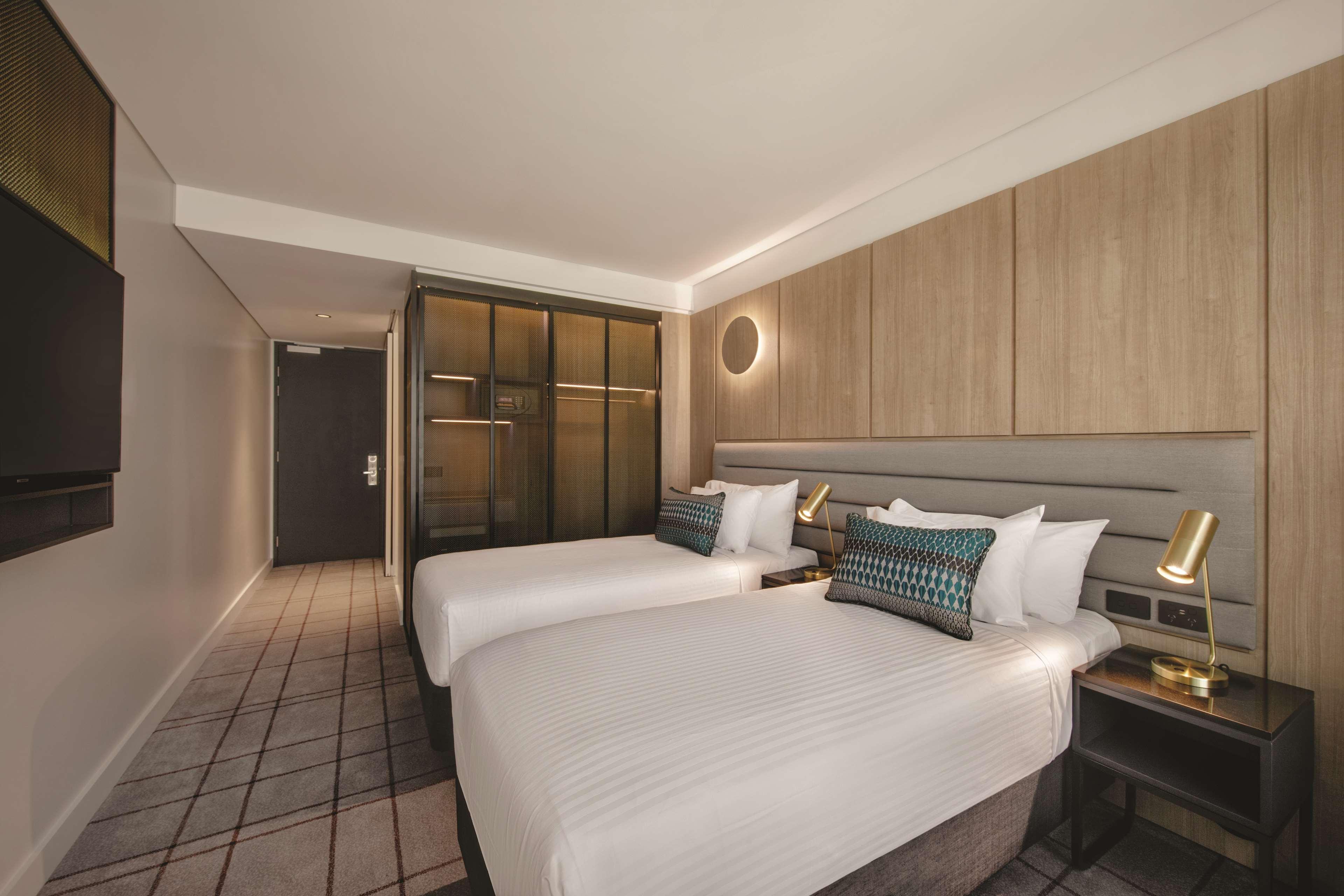 Vibe Darling Harbour Hotel