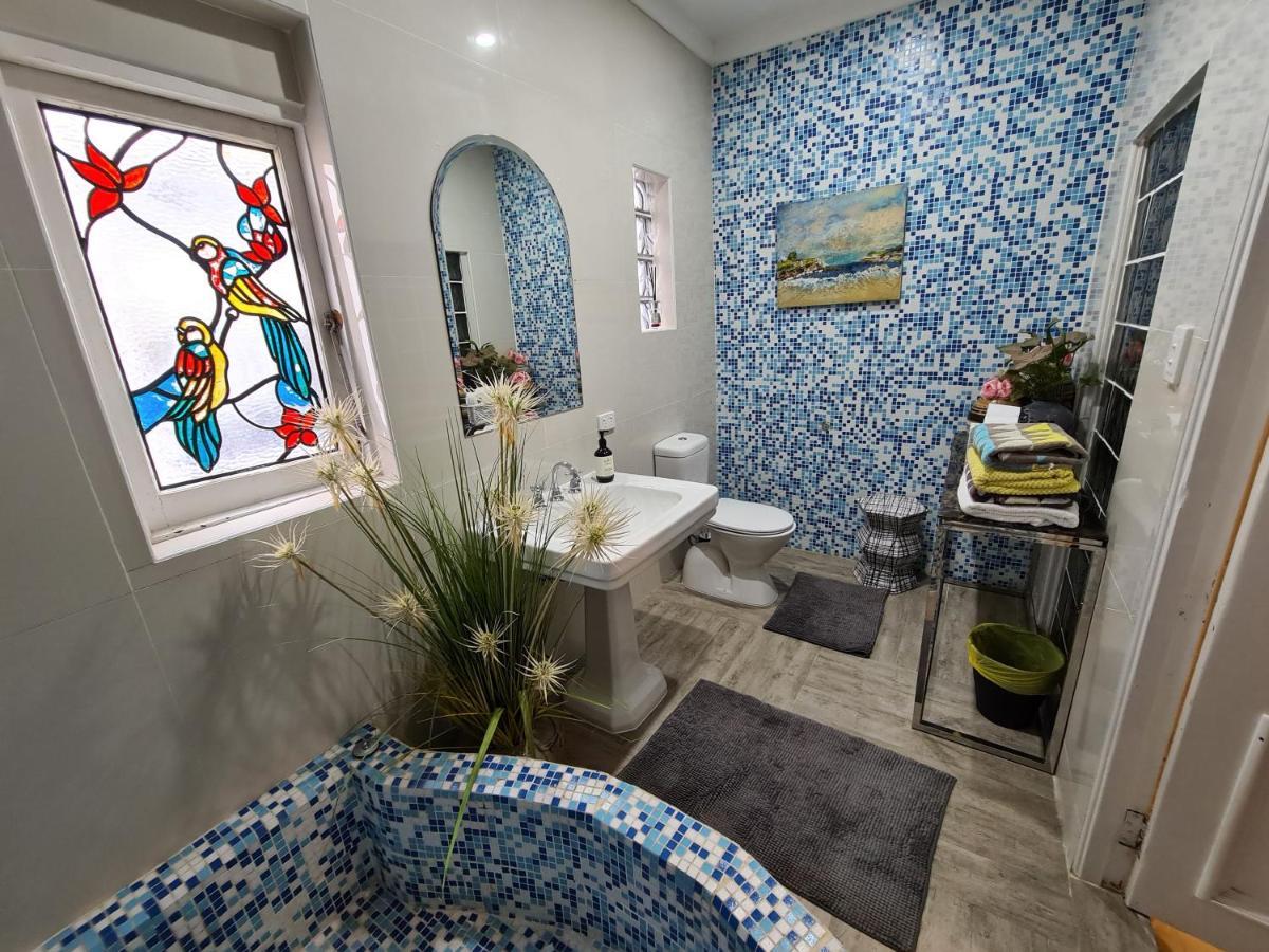 Bamboo House, Close To The & Airport & Train Station And Brighton Le Sands Holiday home