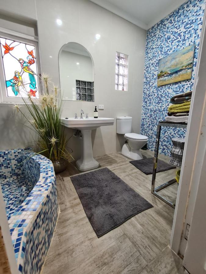 Bamboo House, Close To The & Airport & Train Station And Brighton Le Sands Holiday home *