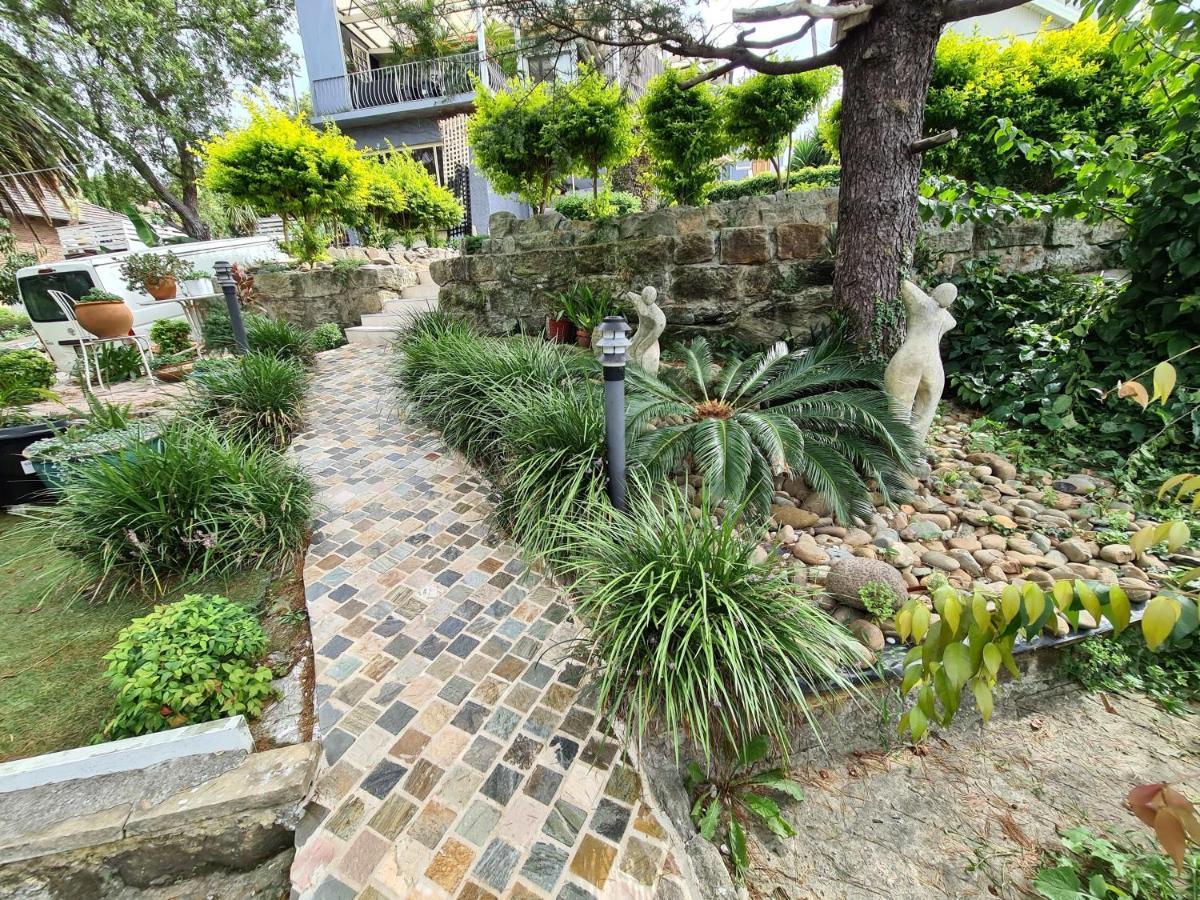 Bamboo House, Close To The & Airport & Train Station And Brighton Le Sands Holiday home *