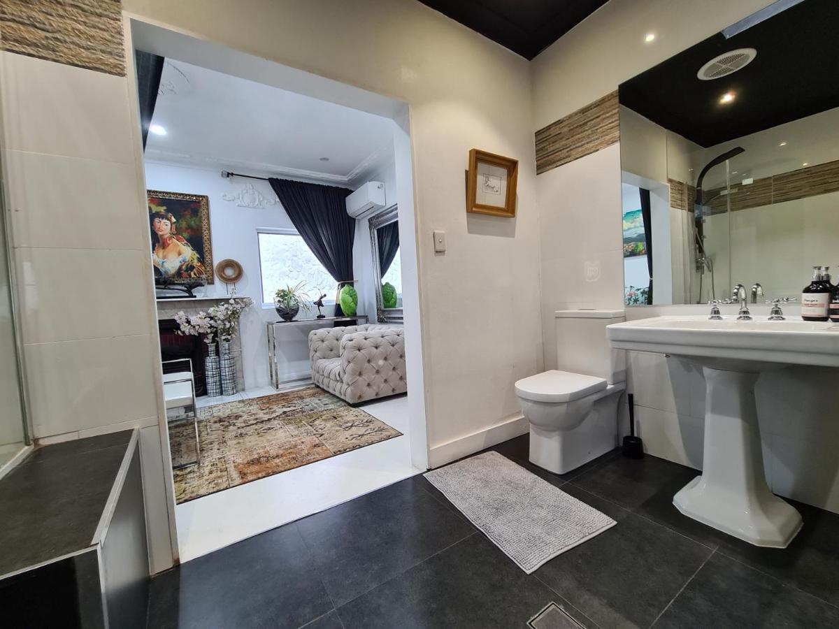 Bamboo House, Close To The & Airport & Train Station And Brighton Le Sands Holiday home