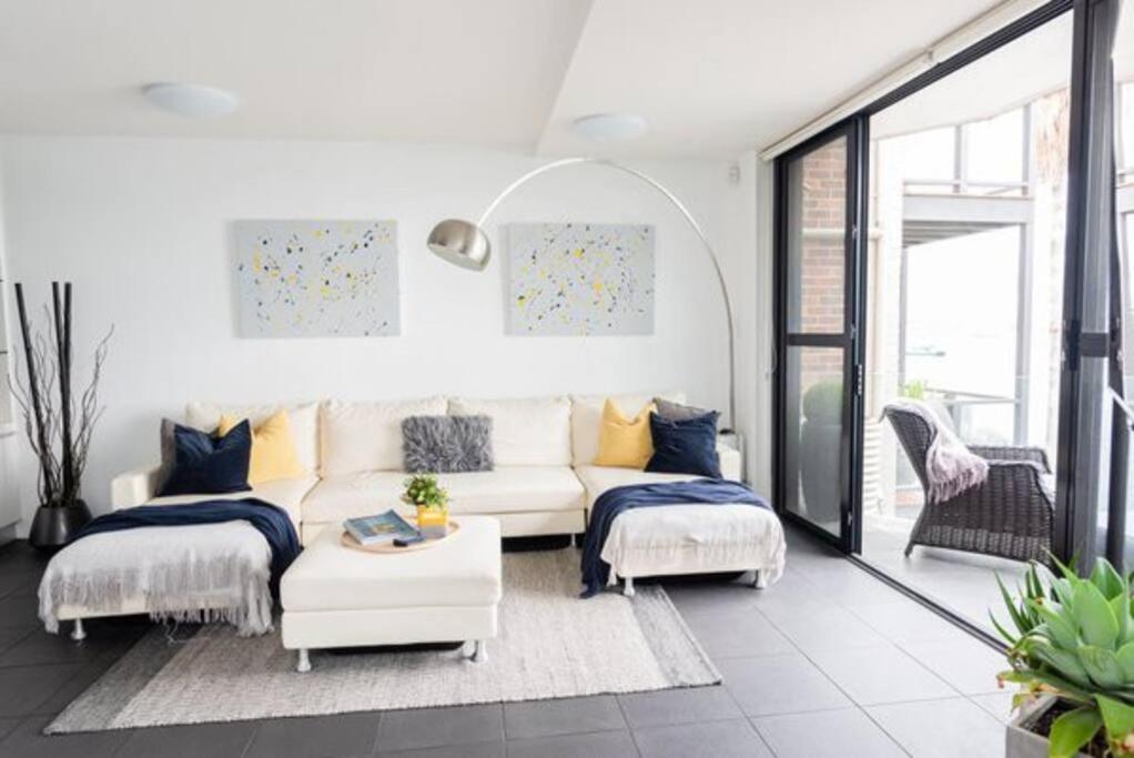Harbourfront Oasis With Pool, Steps To Vivid And Iconic Sydney Views Sydney
