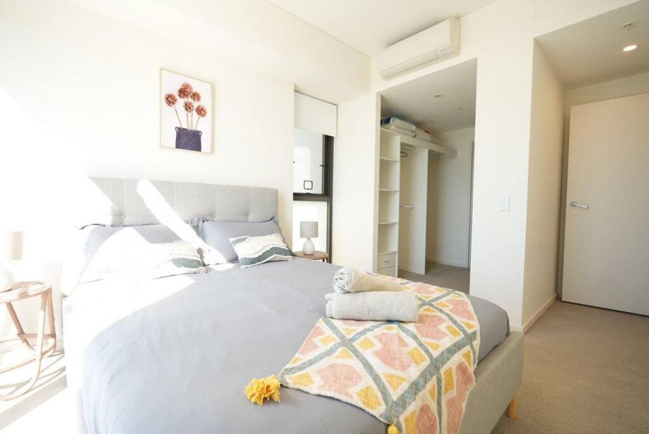 Stunning 2 Bedroom Apt In Wentworth Point * Sydney