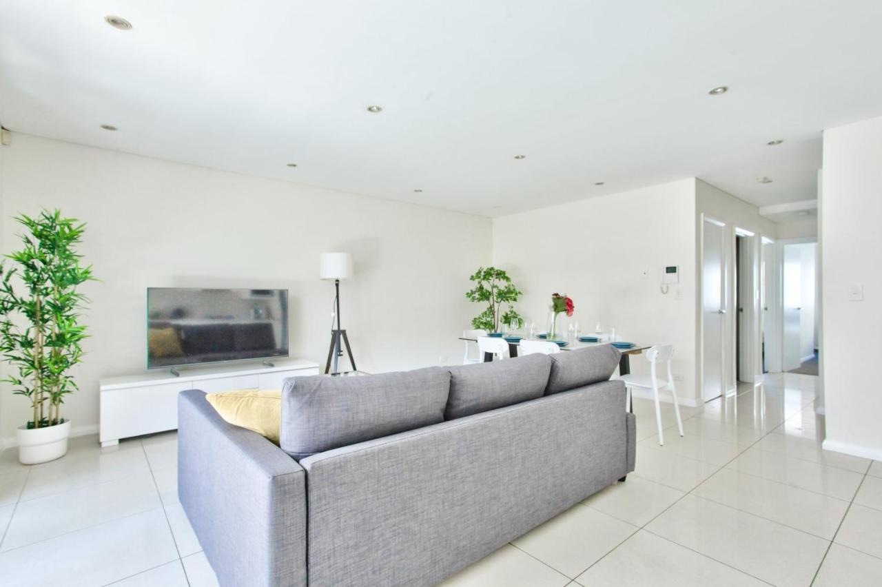 Apartment 2 Bedroom - Darling Harbour - Queen St *
