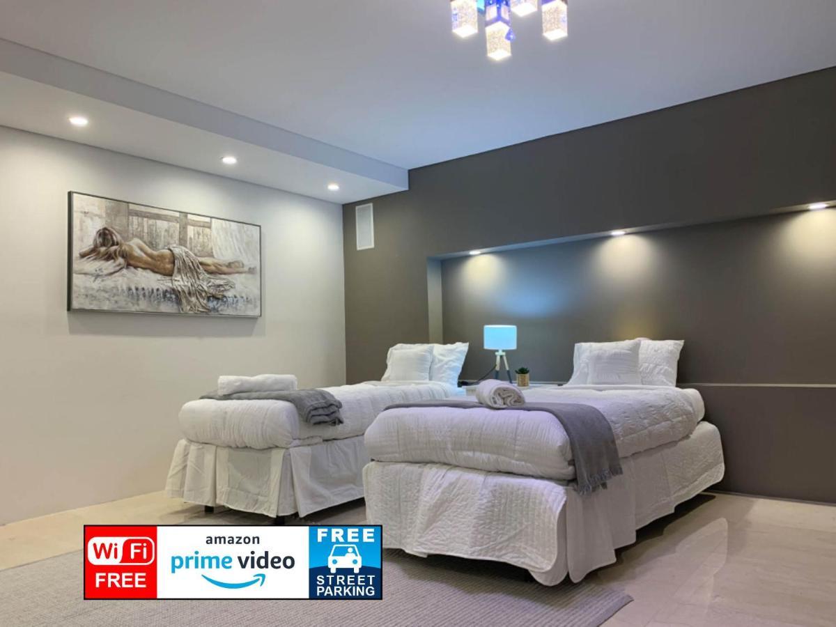 Spacious Putney Studio-2 Beds, Short Drive To Parklands & Olympic *