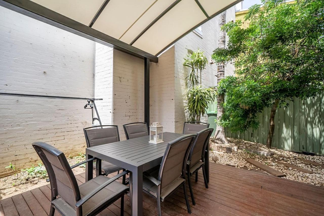 Holiday home Newtown Nest - Chic Terrace Living Off King Street Sydney