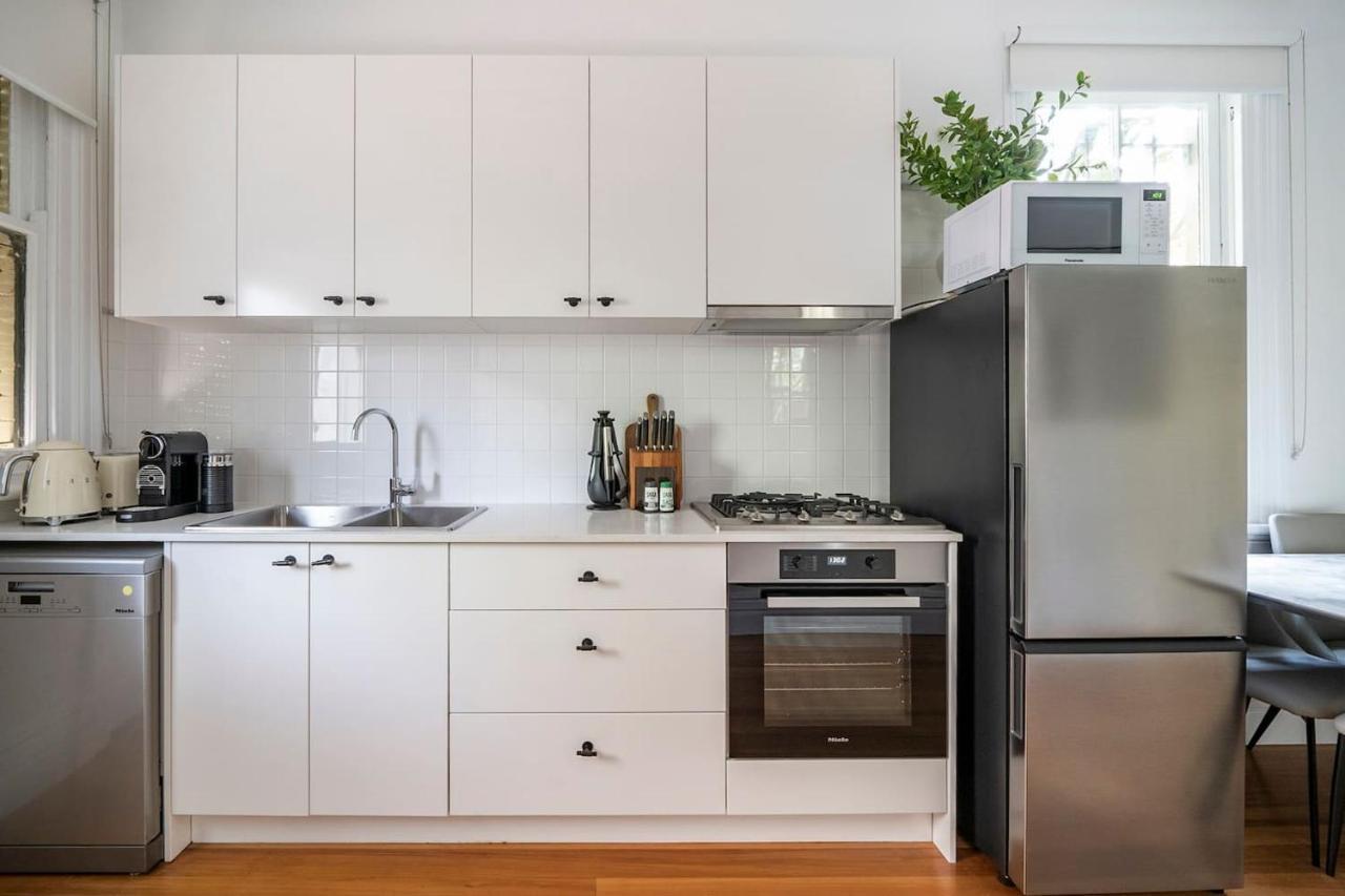 Holiday home Newtown Nest - Chic Terrace Living Off King Street