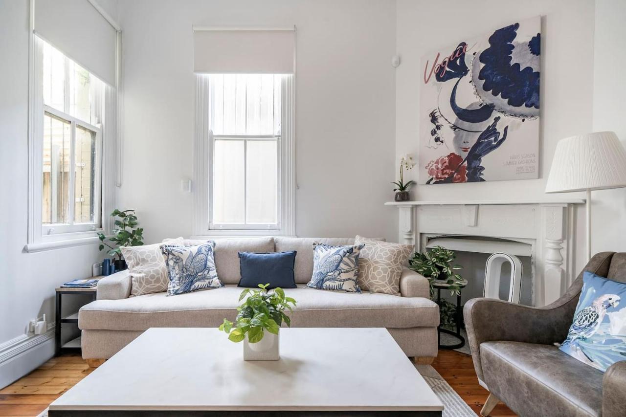 Holiday home Newtown Nest - Chic Terrace Living Off King Street *