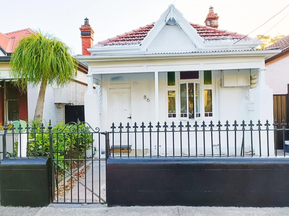 Homestay Stylish Queen 1min Walk To Station 5min To 10min To Airport