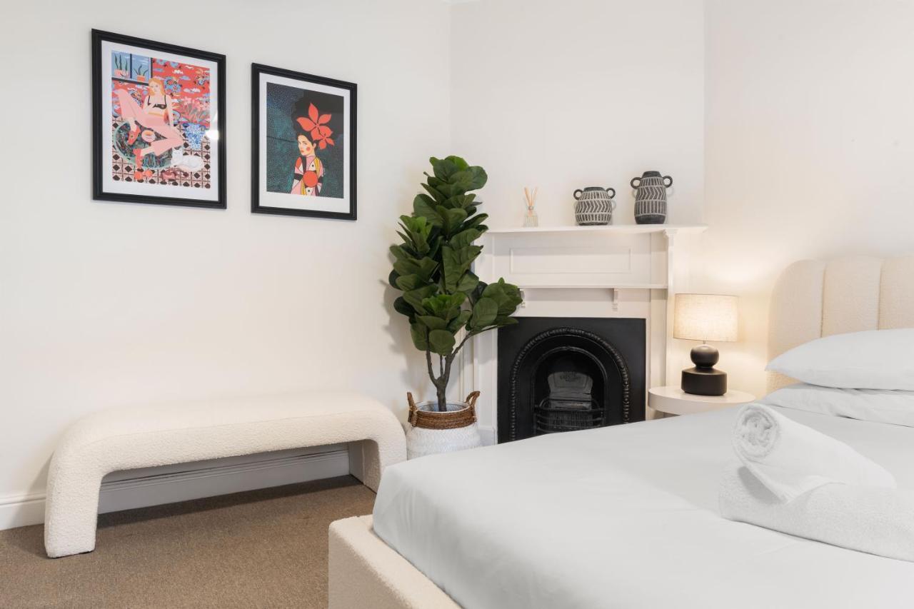 Apartment Historic Harbourside Townhouse Sydney