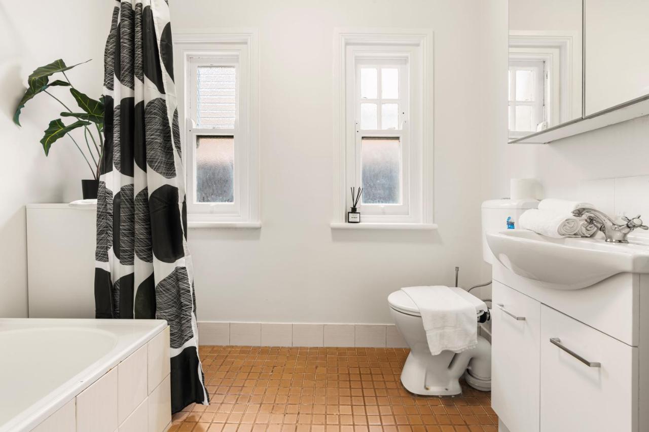 Historic Harbourside Townhouse Apartment Sydney