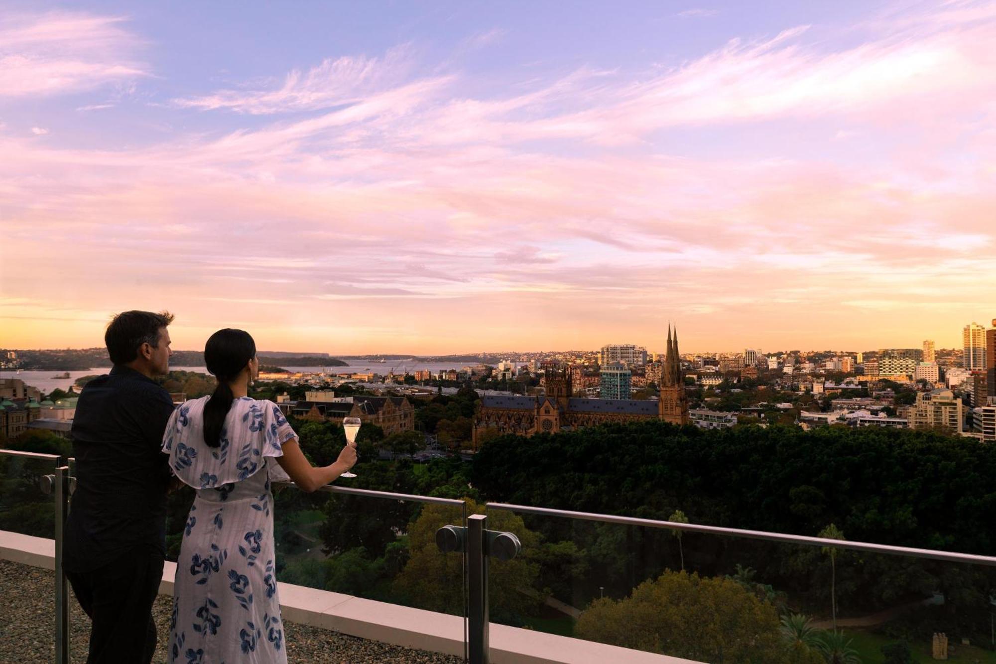 Sheraton Grand Hyde Park Hotel 5*