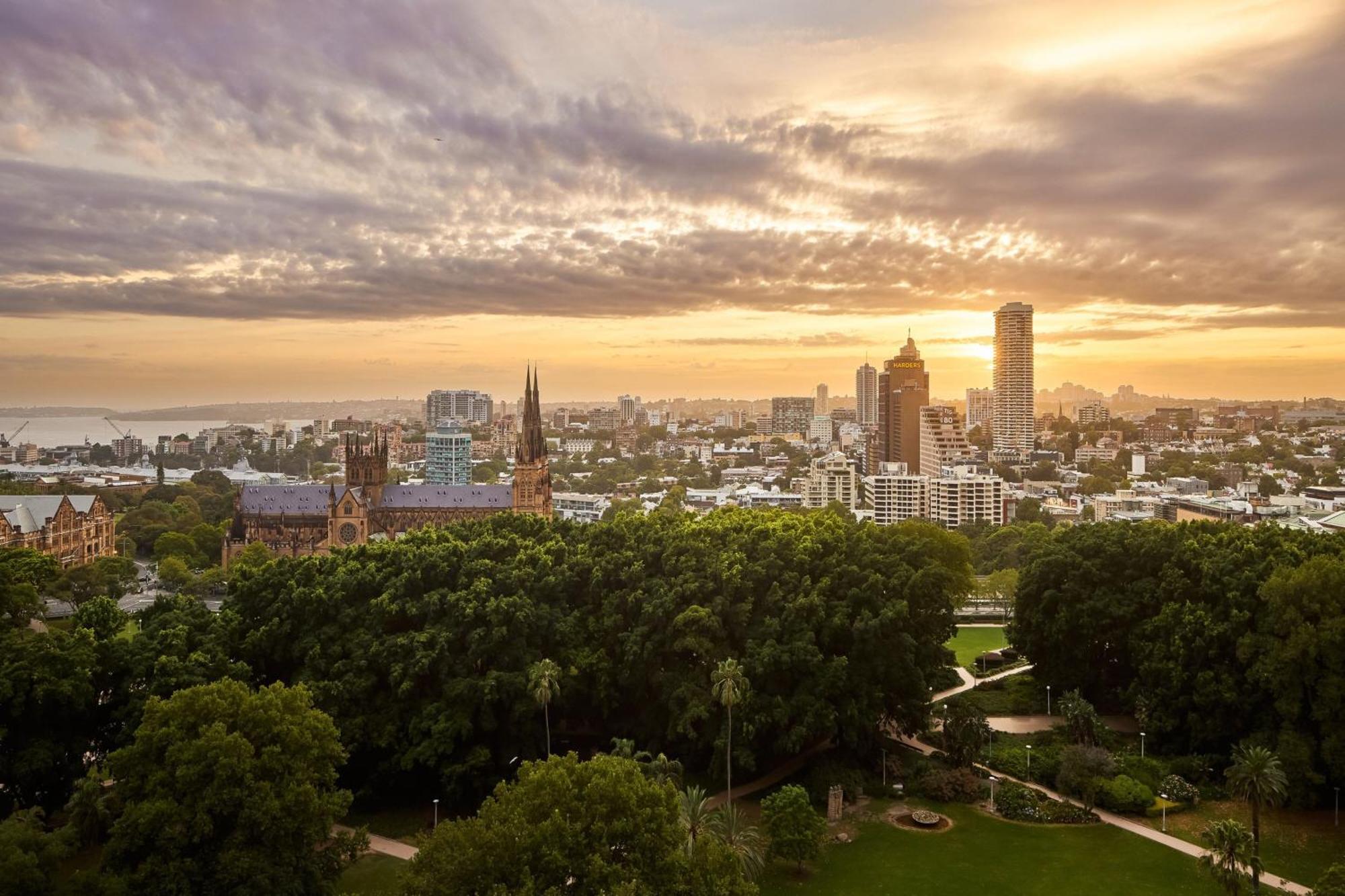 Hotel Sheraton Grand Hyde Park 5*