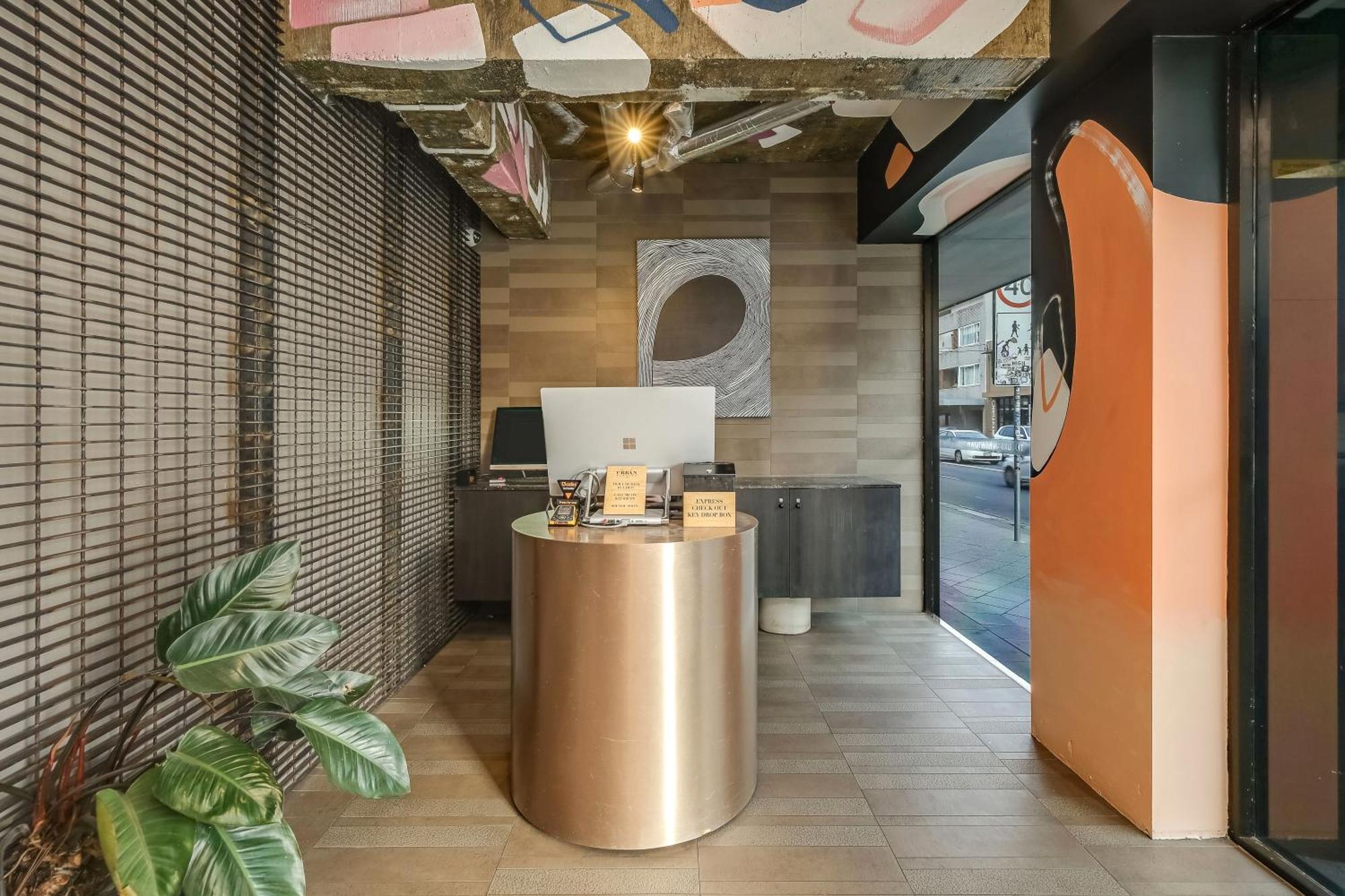 Hotel The Urban Newtown 4*