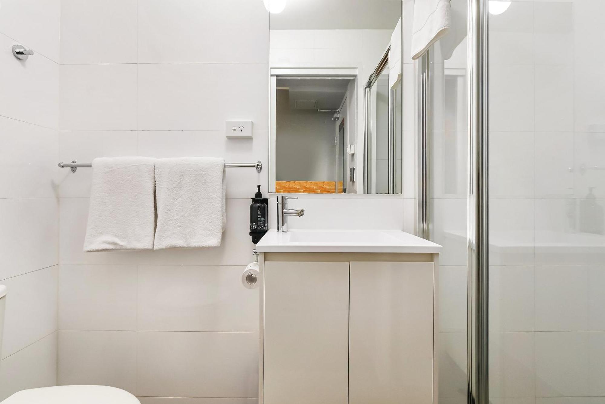 Hotel The Urban Newtown Sydney