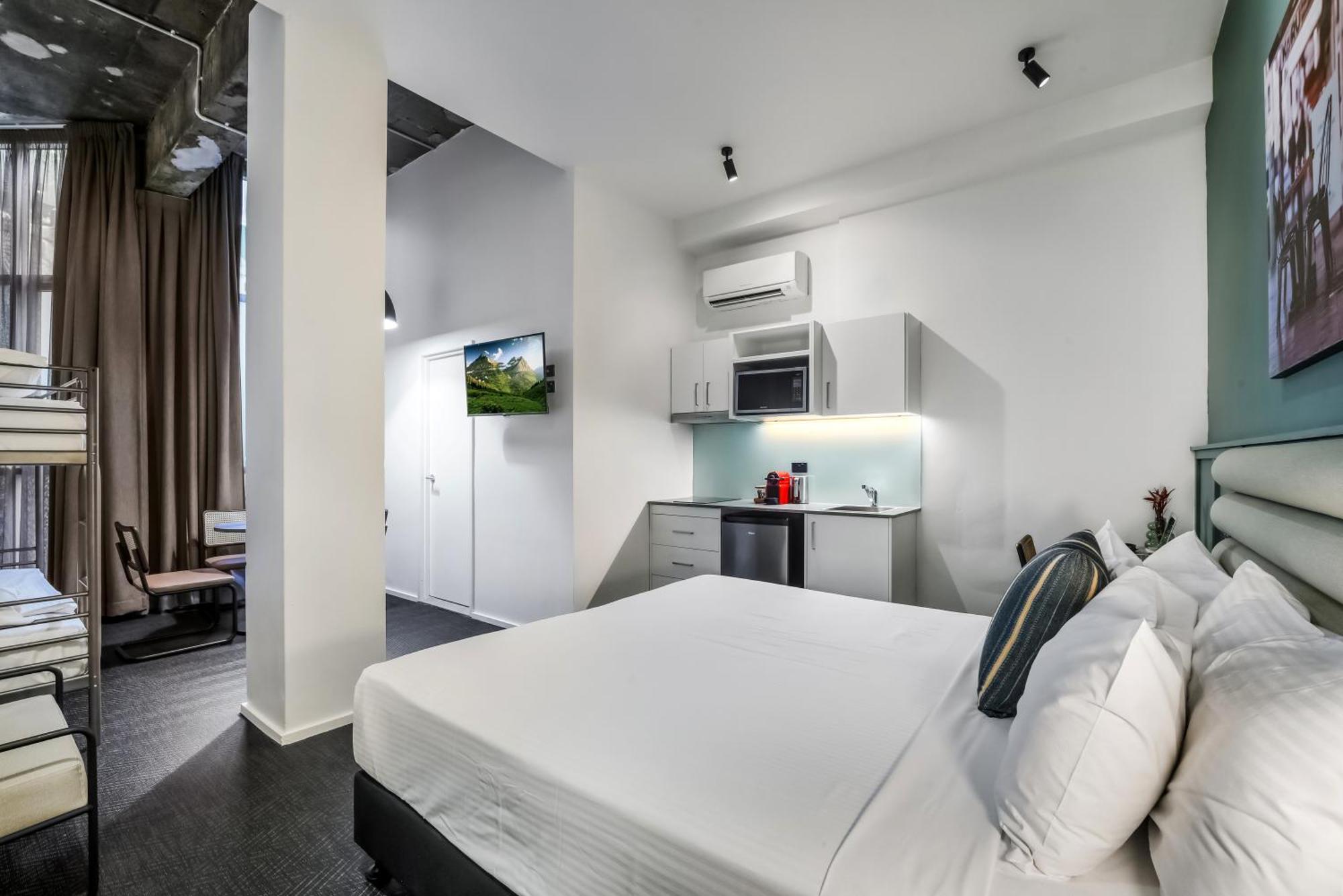 Hotel The Urban Newtown Sydney