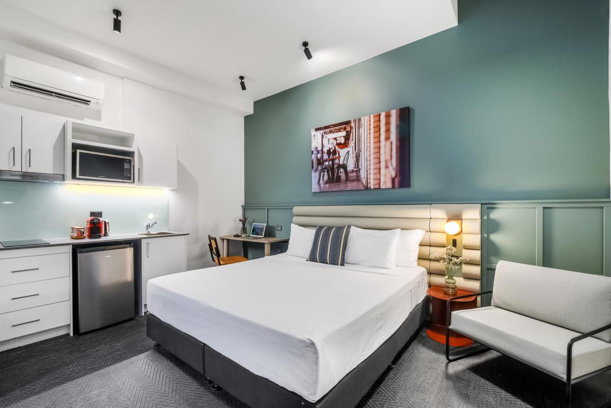 Hotel The Urban Newtown Sydney