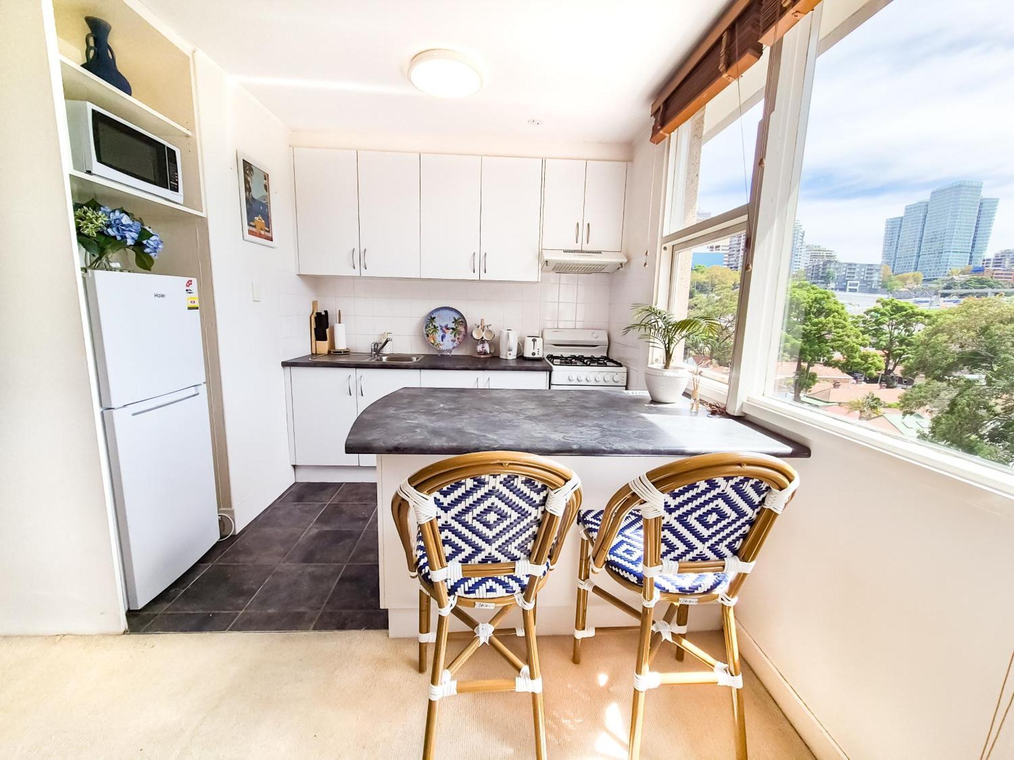 Holiday Style Studio In North