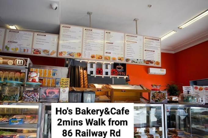 Stylish Queen 1min Walk To Station 5min To 10min To Airport Homestay