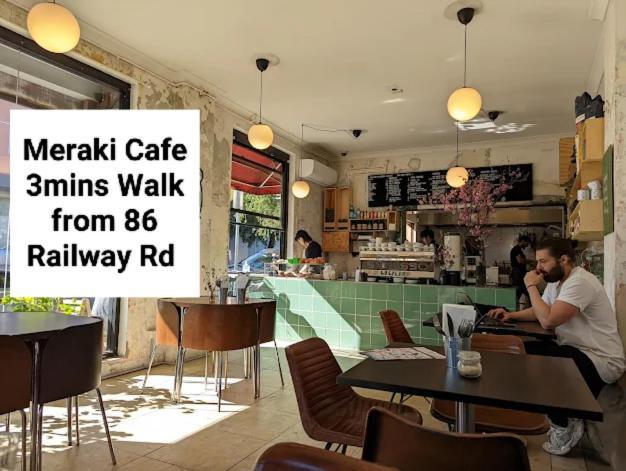 Stylish Queen 1min Walk To Station 5min To 10min To Airport