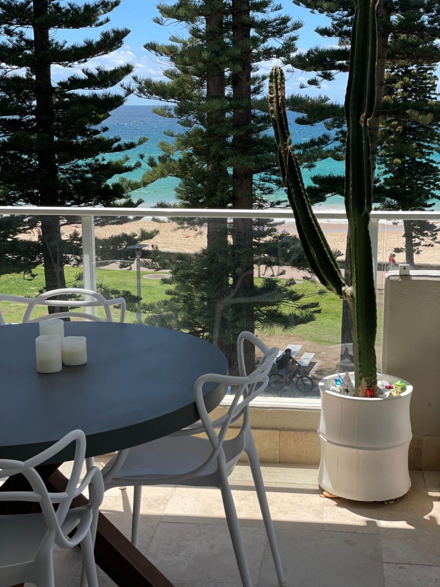 Manly Beachfront Deluxe En-suite Apartment Sydney