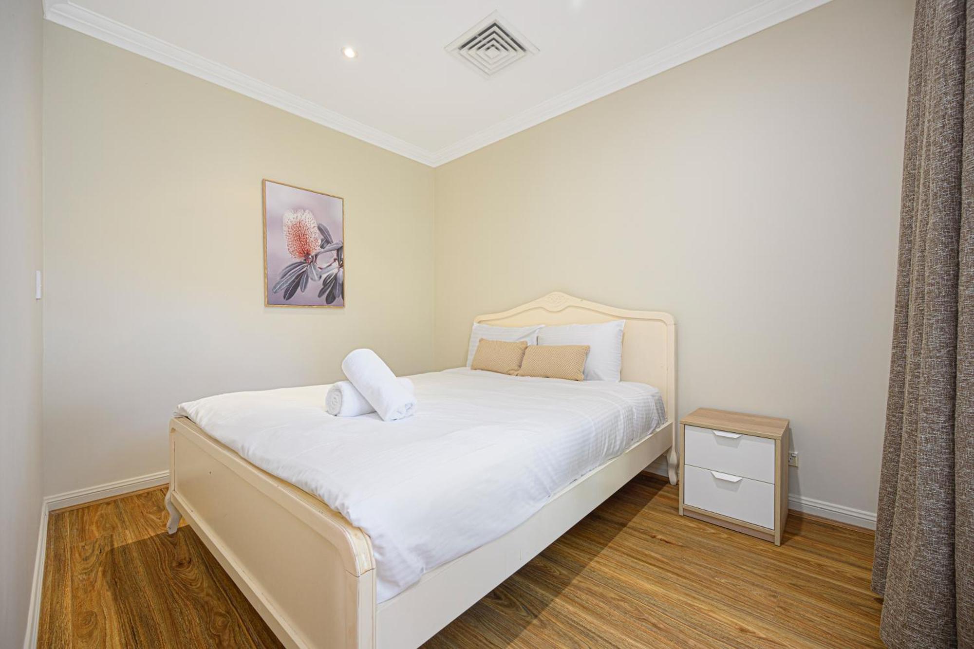 Marsfield New Modern Townhouse Holiday home *