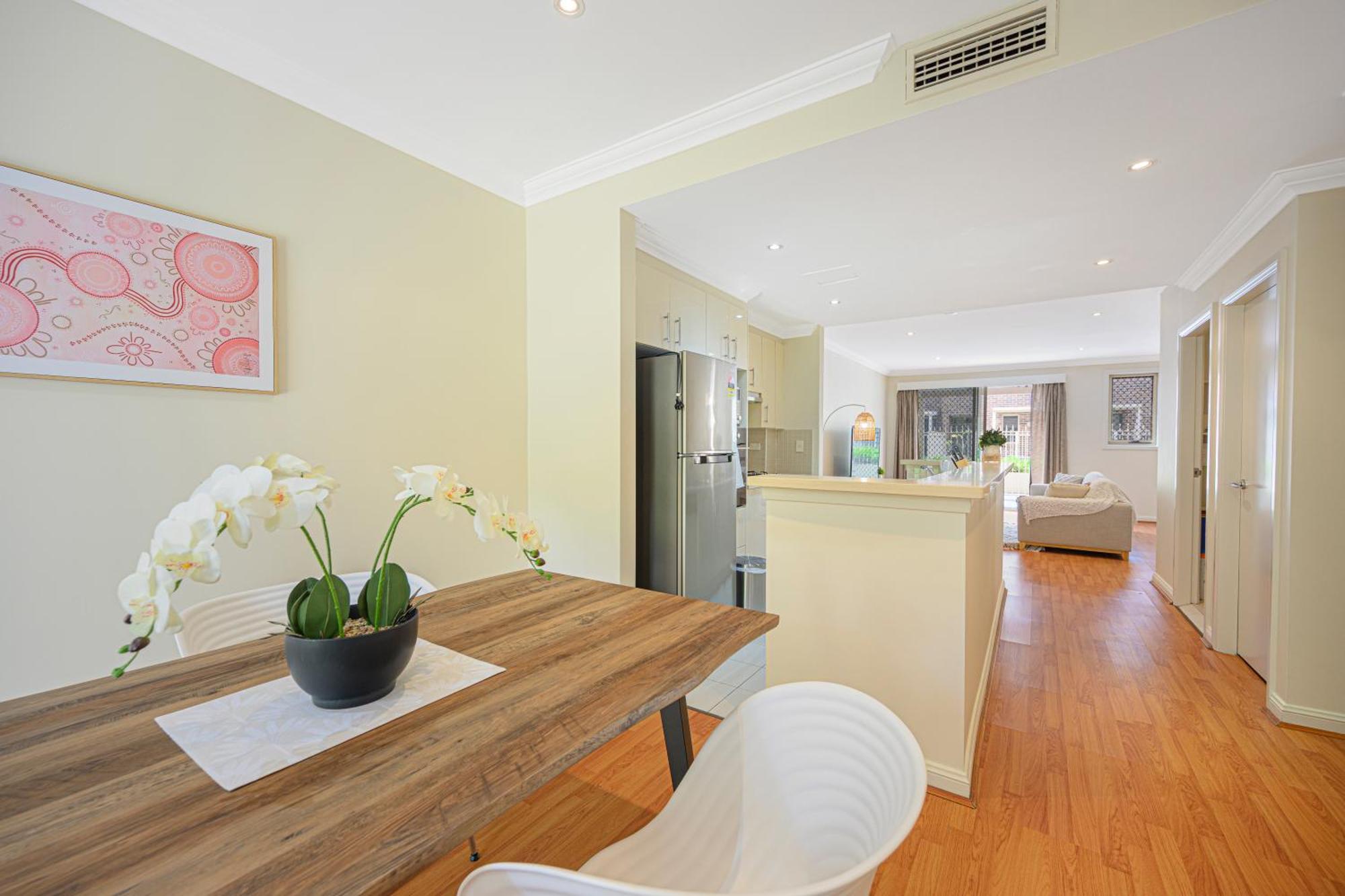 Marsfield New Modern Townhouse Holiday home Sydney