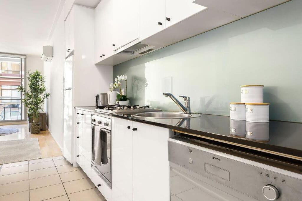A Modern & Stylish Next To Darling Harbour * Sydney