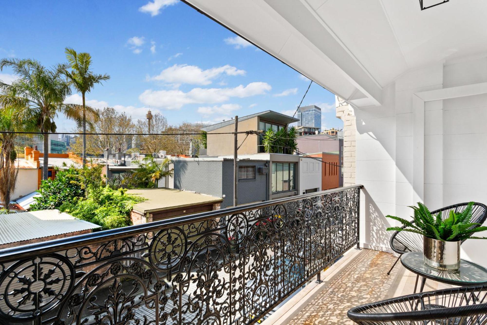 Central 2-bed Terrace House By The Harbour Sydney