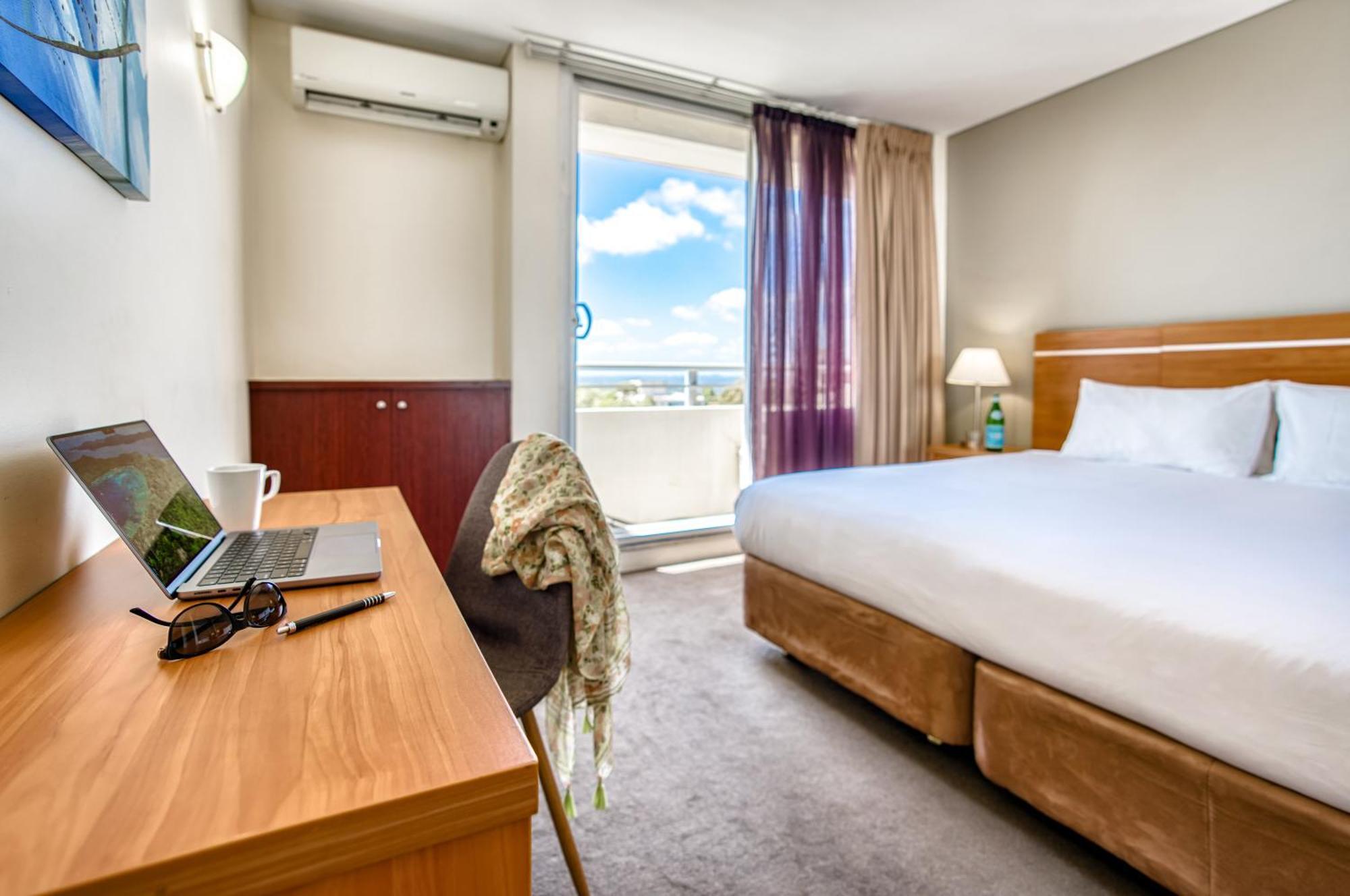 Aparthotel Park Regis Concierge