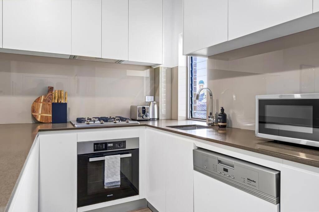 Rooftop 2 Bed With Terrace At Newtown Apartment *