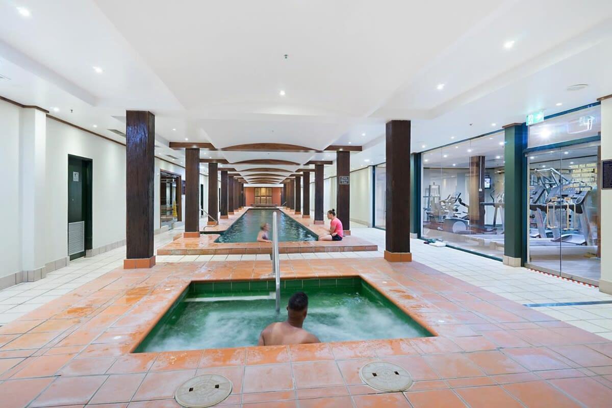 Perfect Pyrmont Penthouse With Tower View Apartment *