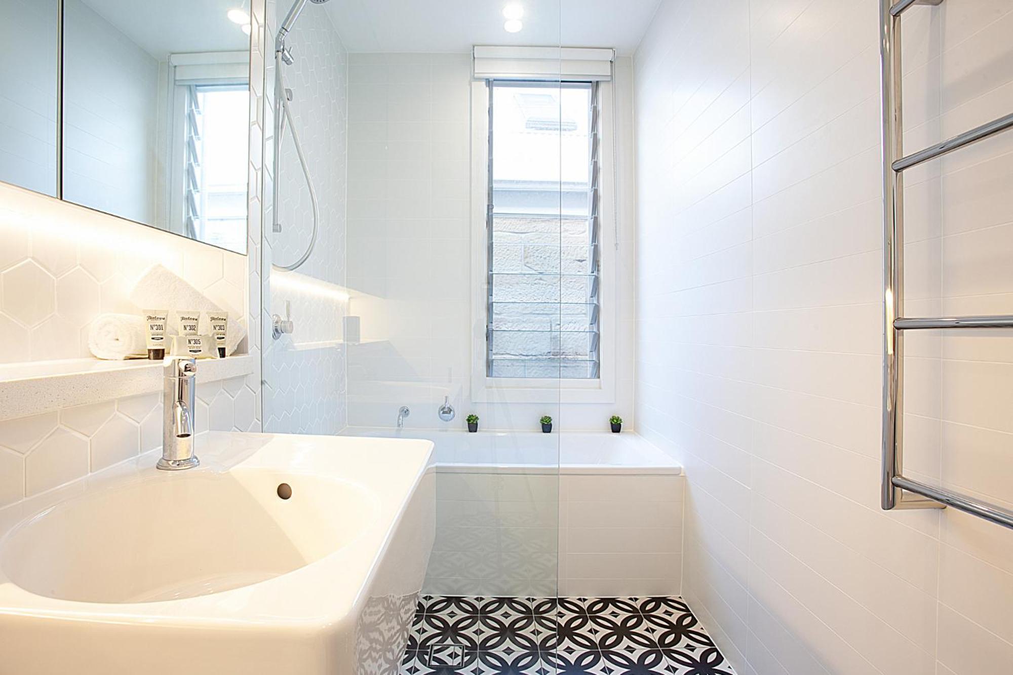 Spacious 3-bed Family House With Courtyard * Sydney