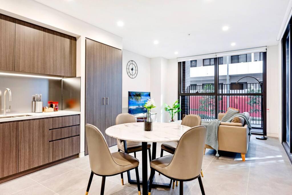Comfy 1 Bedroom Homebush Apartment Sydney
