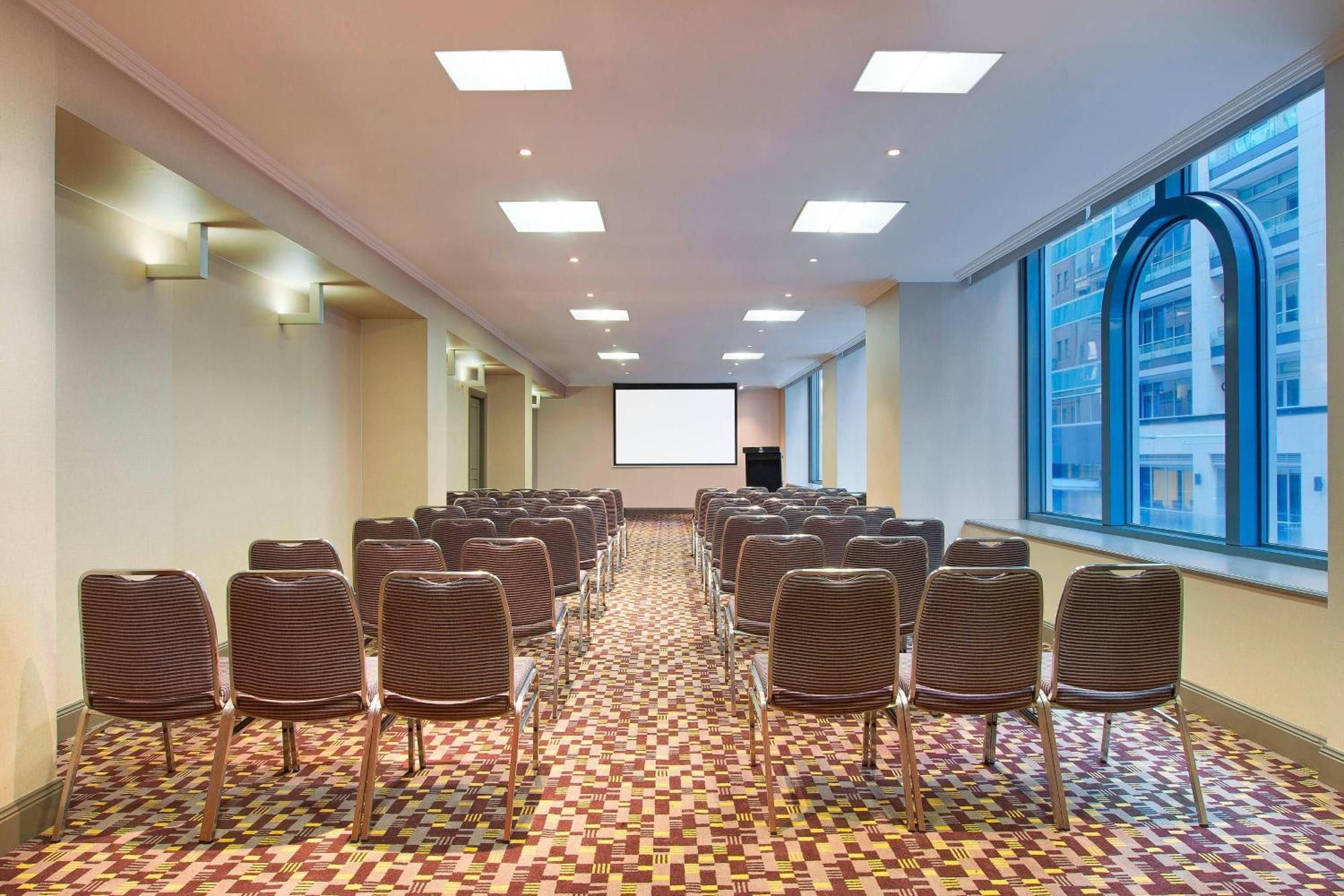 Sheraton Grand Hyde Park Hotel