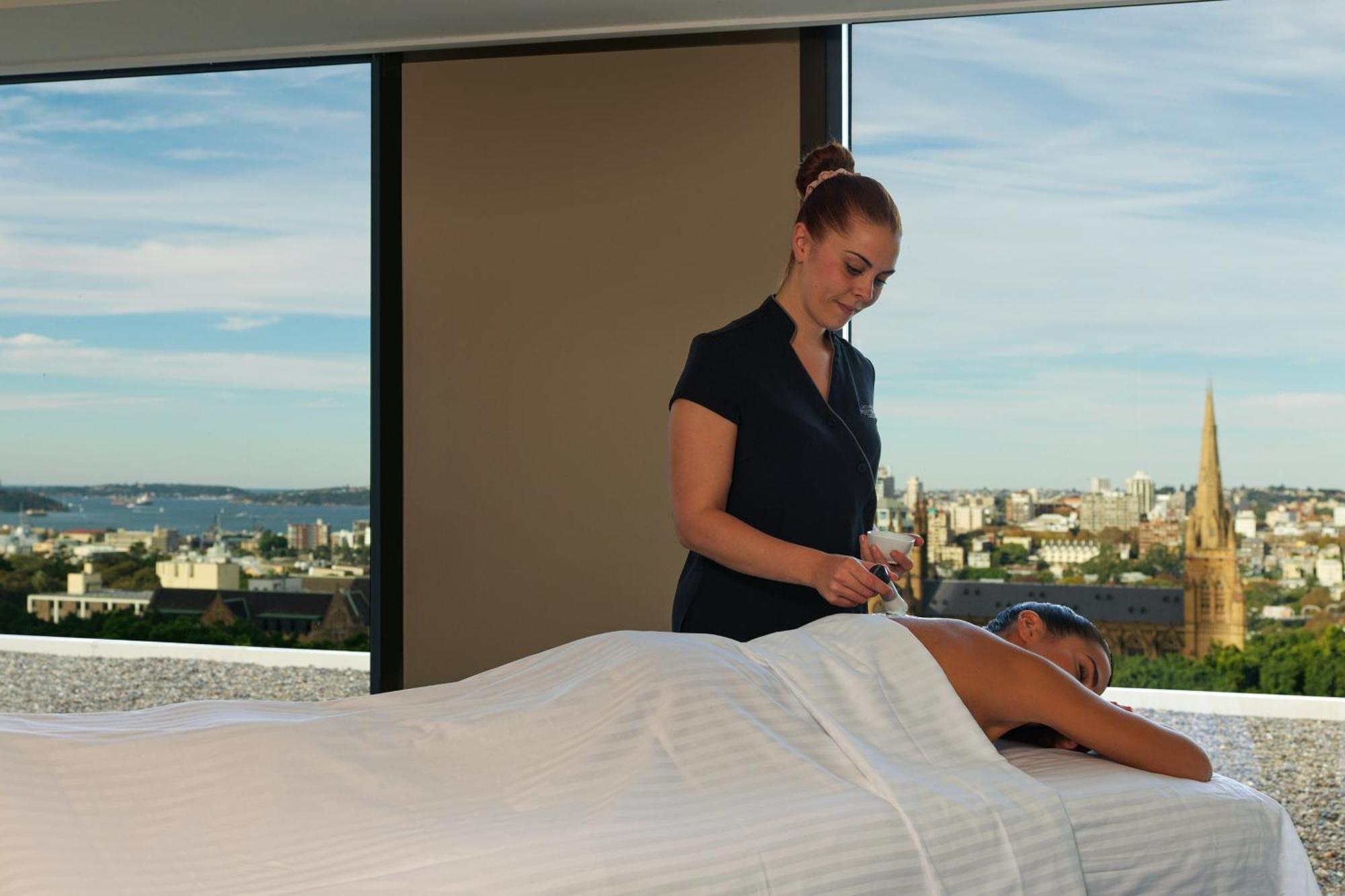 Hotel Sheraton Grand Hyde Park 5*