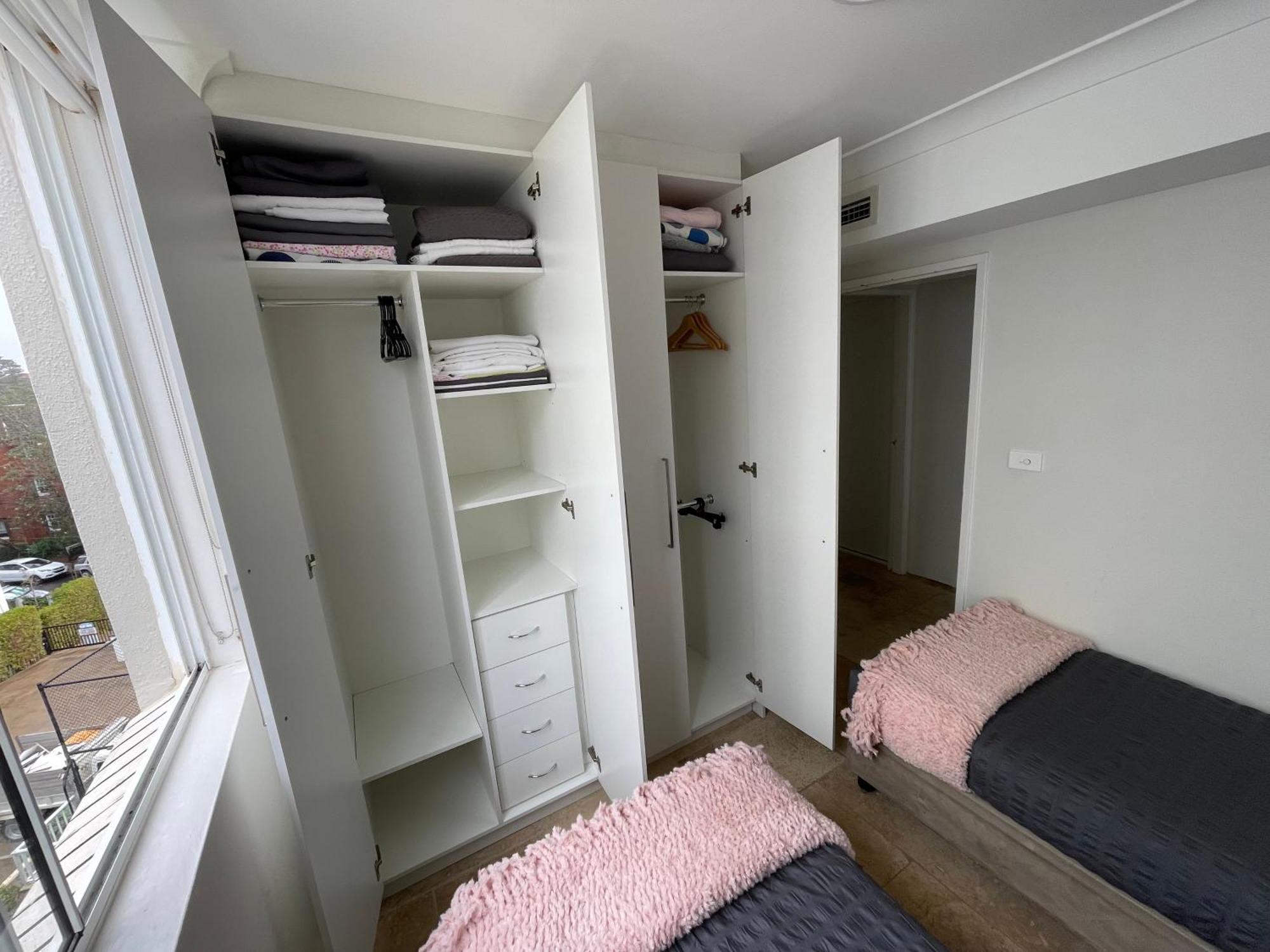 Manly Beachfront Deluxe En-suite Apartment *