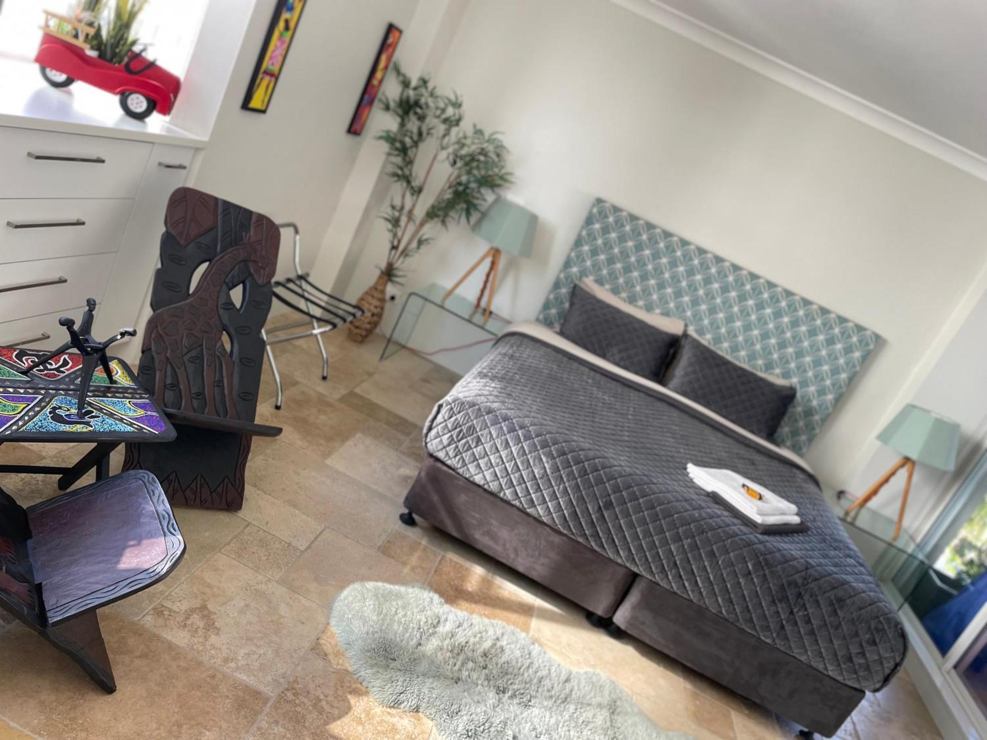 Manly Beachfront Deluxe En-suite Sydney