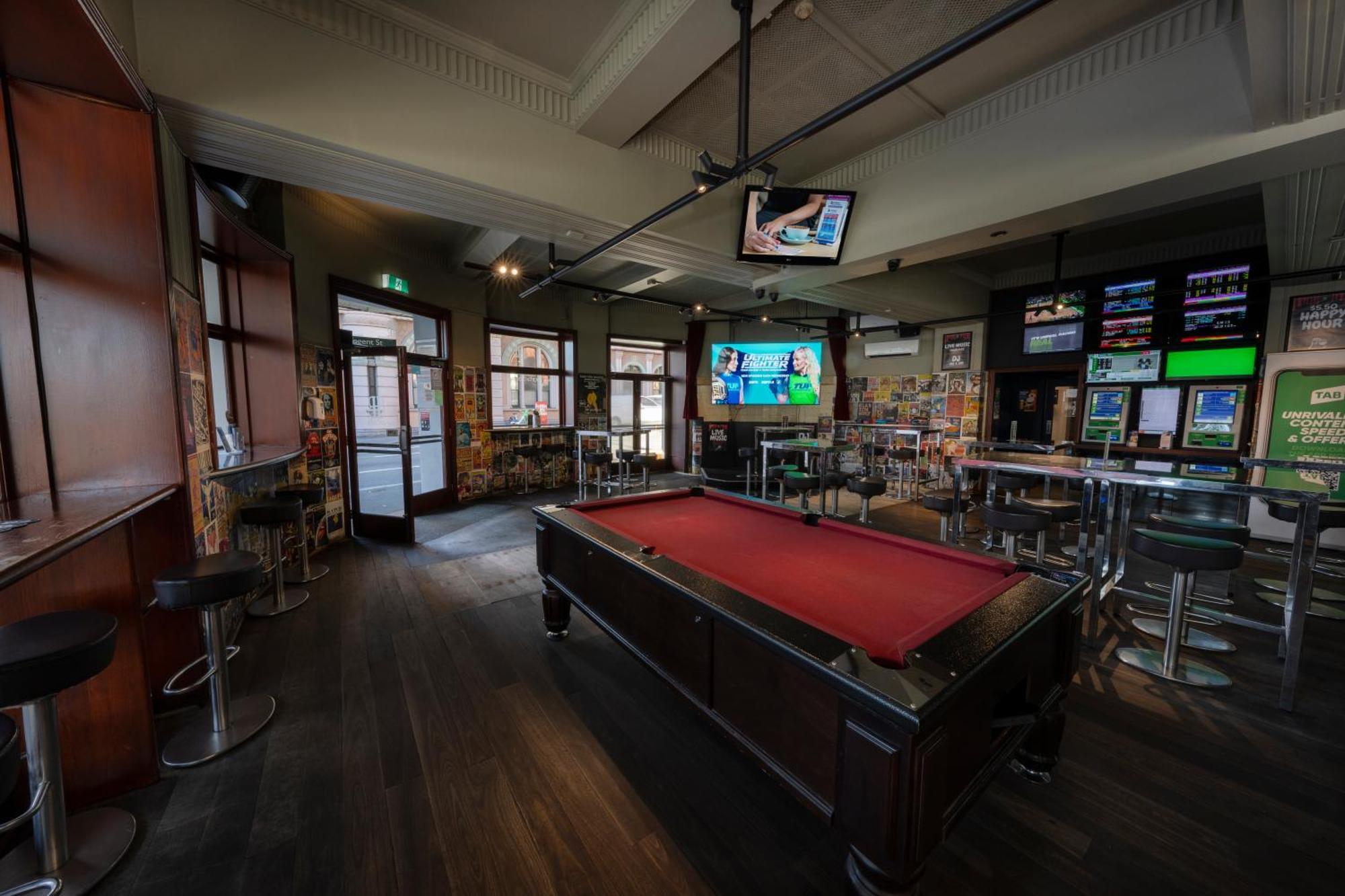 Bar Broadway * Sydney