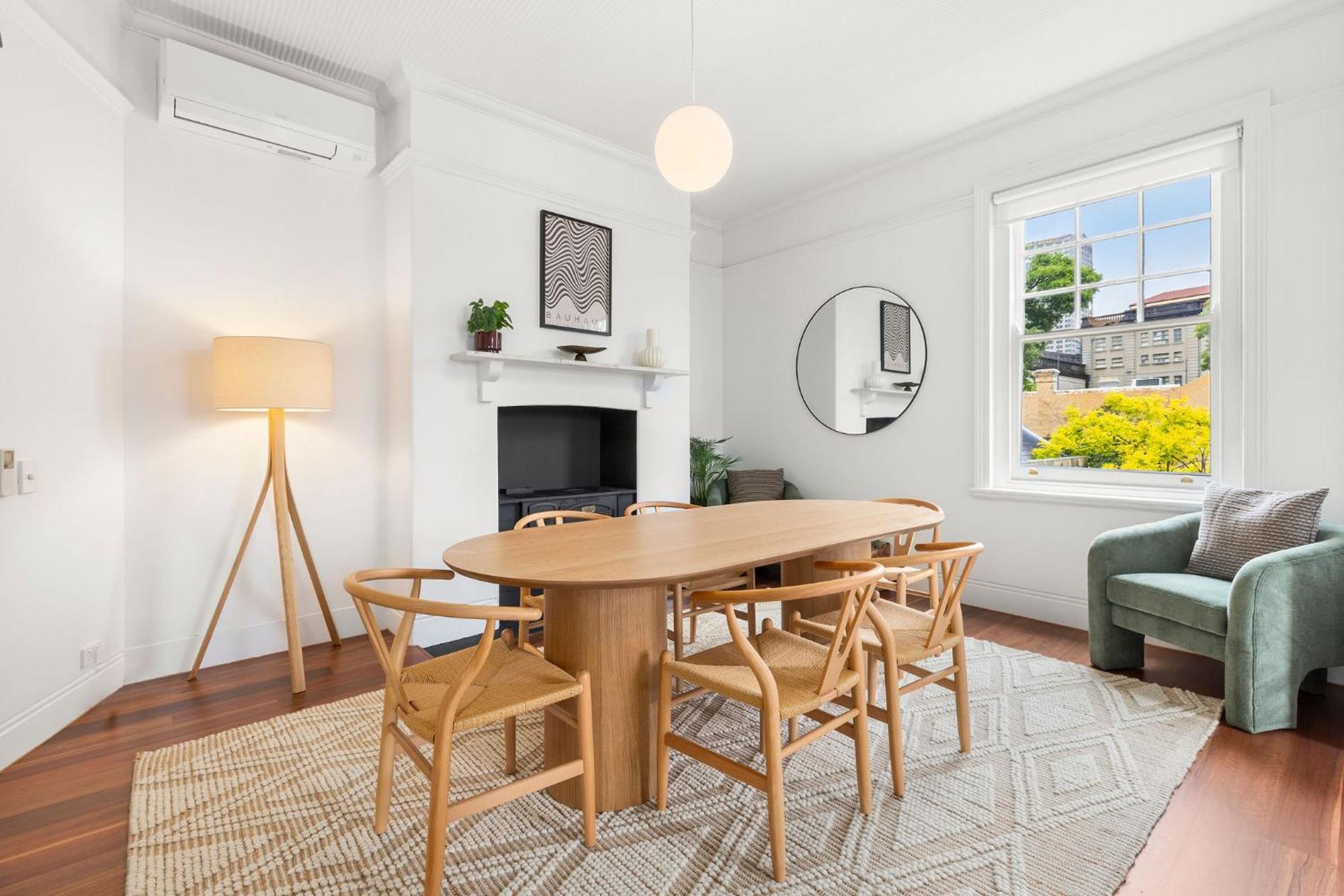 Apartment 2-4 Trinity Avenue *